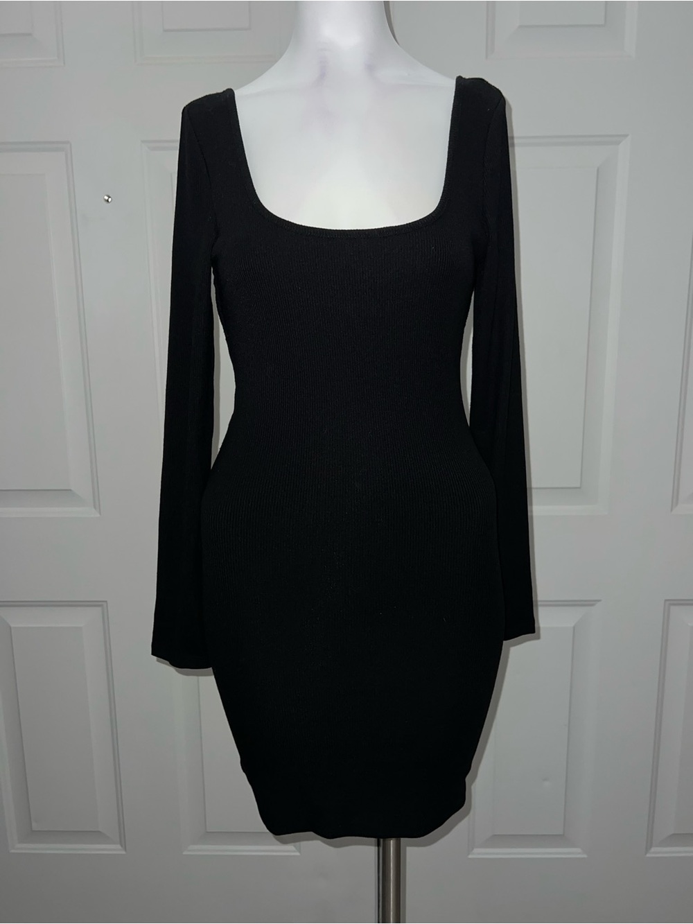 Black Square-Neck Long-Sleeve Mini Dress - Picture 2 of 6